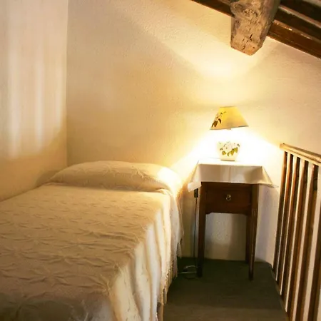 Villa Sleeps 12 Pool Wifi Monte del Lago